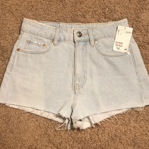 Jean shorts, light wash, H&M, size 4